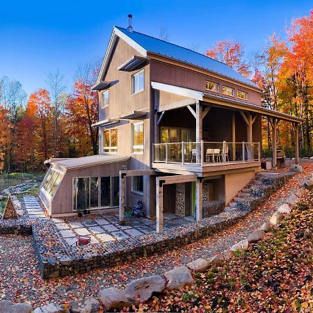 Bed and Breakfast Le Camp Cache Shefford Exterior foto